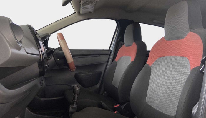 2016 Renault Kwid RXT 0.8, Petrol, Manual, 46,585 km, Right Side Front Door Cabin
