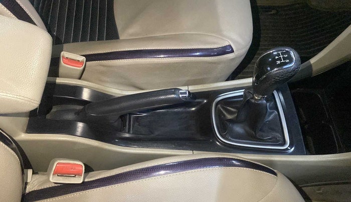 2015 Maruti Ciaz VXI+, Petrol, Manual, 81,730 km, Gear Lever