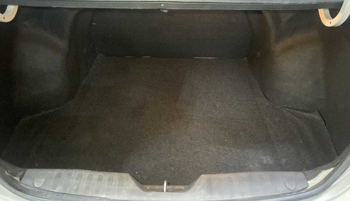 2015 Maruti Ciaz VXI+, Petrol, Manual, 81,730 km, Boot Inside