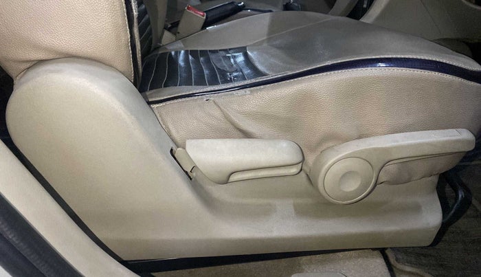 2015 Maruti Ciaz VXI+, Petrol, Manual, 81,730 km, Driver Side Adjustment Panel
