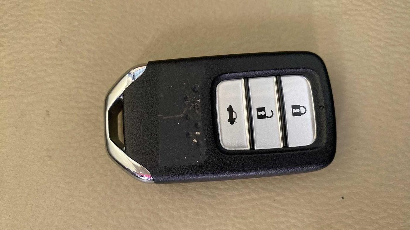 2018 Honda City 1.5L I-VTEC V MT, Petrol, Manual, 16,359 km, Key Close Up