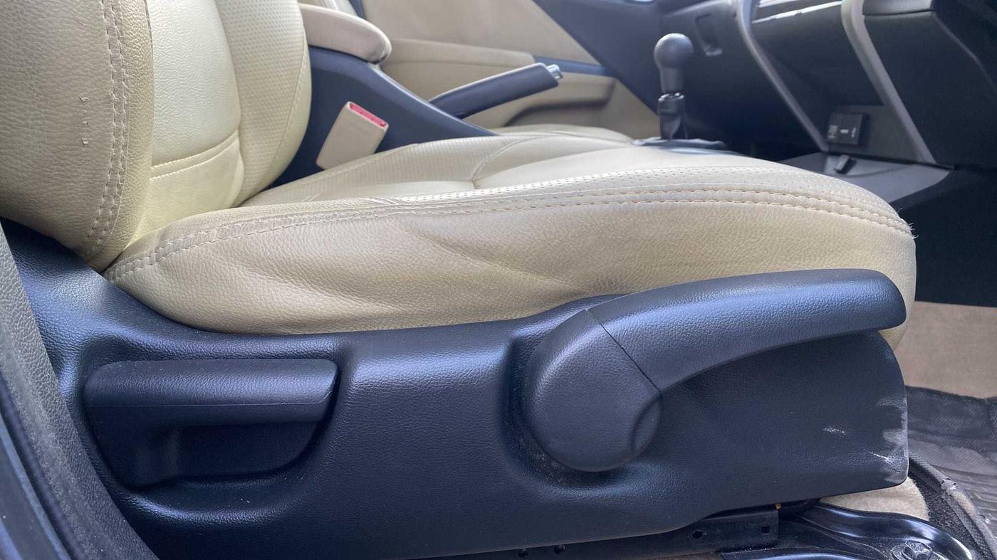 2018 Honda City 1.5L I-VTEC V MT, Petrol, Manual, 16,359 km, Driver Side Adjustment Panel