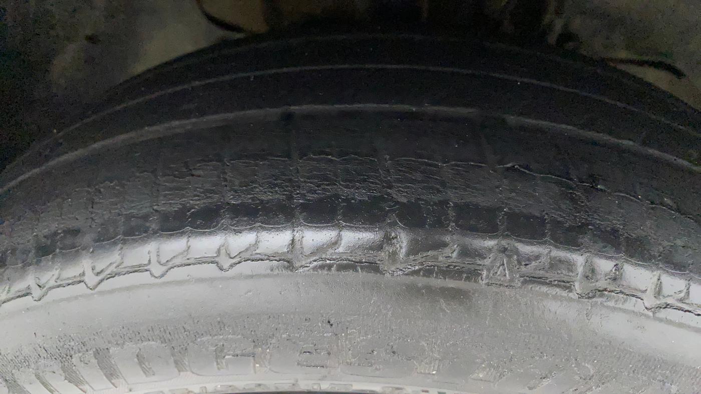 2018 Tata TIGOR XZA PETROL, Petrol, Automatic, 44,882 km, Right Front Tyre Tread