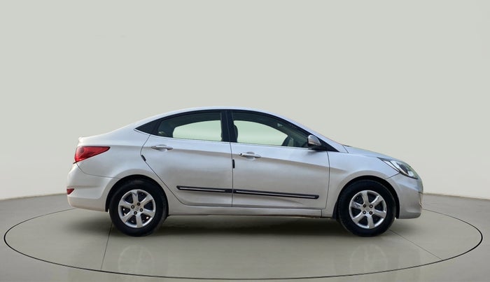 2013 Hyundai Verna FLUIDIC 1.4 CRDI, Diesel, Manual, 1,00,369 km, Right Side