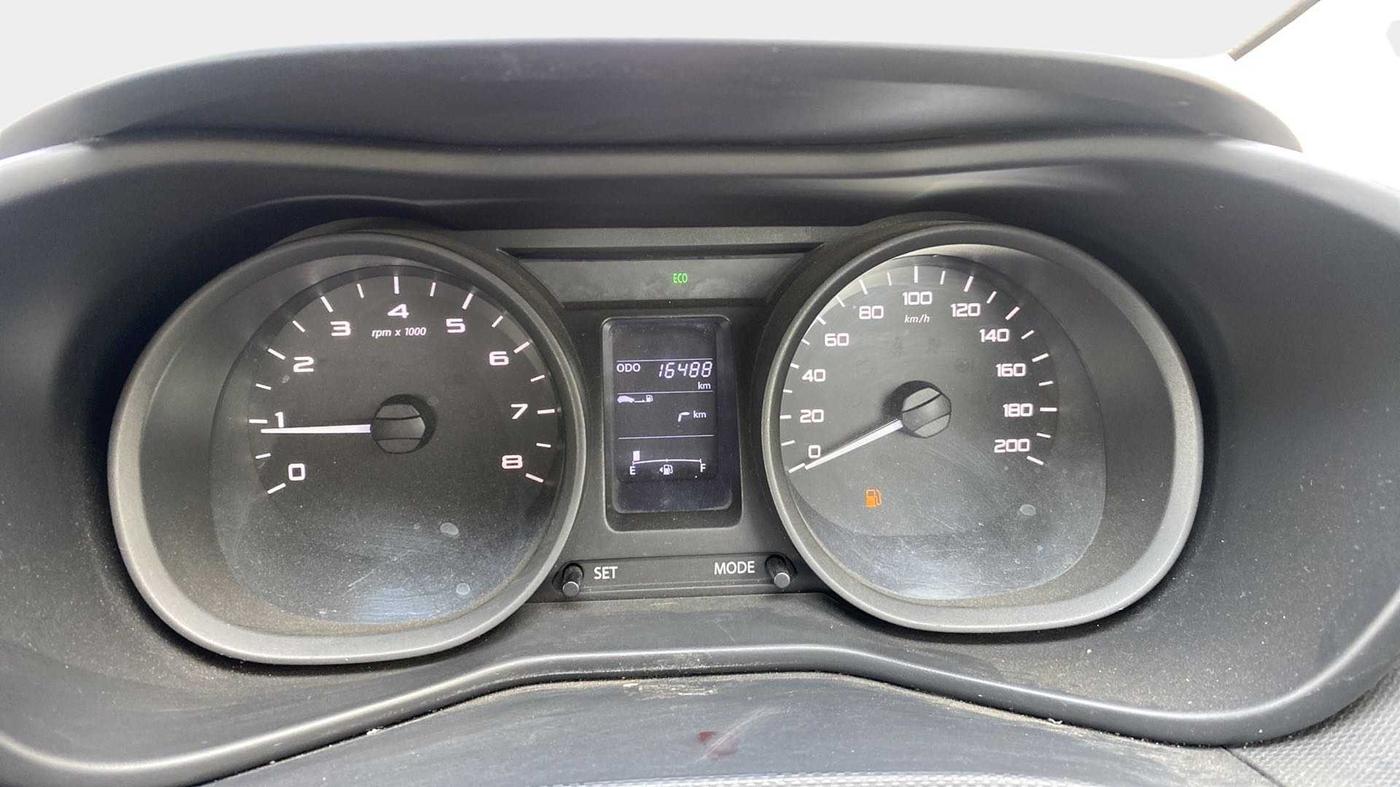 2018 Tata NEXON XE PETROL, Petrol, Manual, 16,500 km, Odometer Image