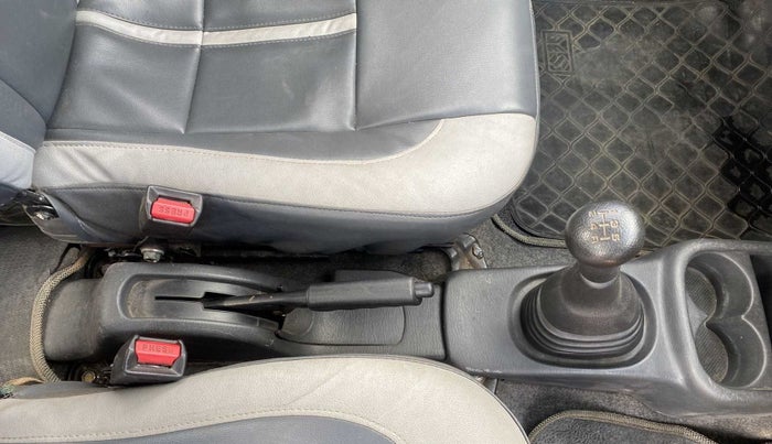 2011 Maruti Alto LXI, Petrol, Manual, 33,632 km, Gear Lever
