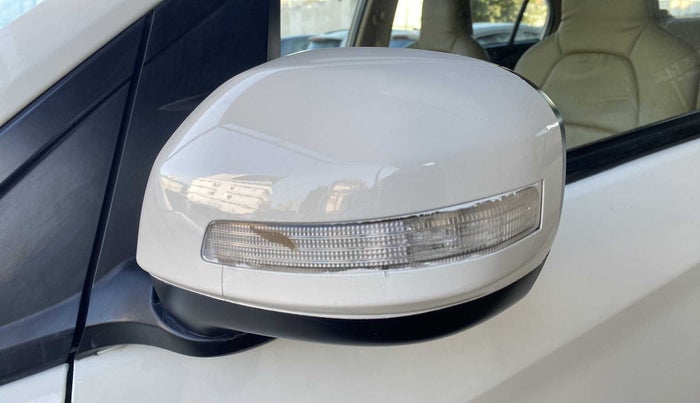 2014 Honda Amaze 1.2L I-VTEC VX, Petrol, Manual, 49,936 km, Left rear-view mirror - Minor scratches