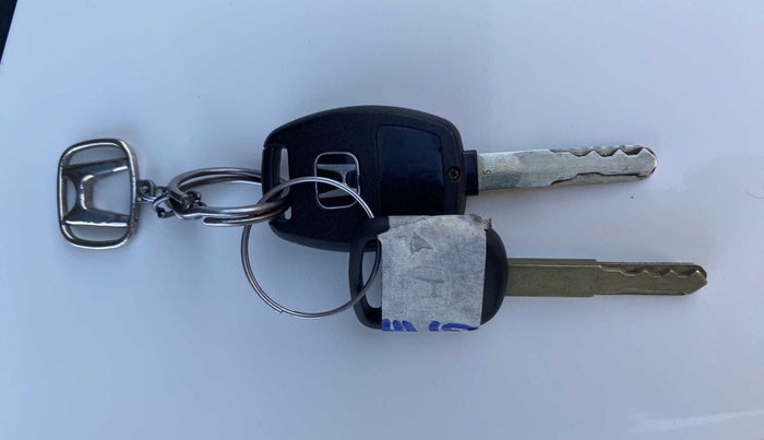 2014 Honda Amaze 1.2L I-VTEC VX, Petrol, Manual, 49,936 km, Key Close Up