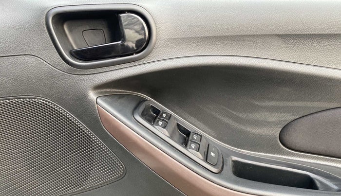 2020 Ford FREESTYLE TITANIUM PLUS 1.5 DIESEL, Diesel, Manual, 56,014 km, Driver Side Door Panels Control