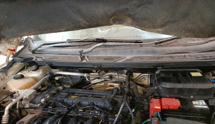 2015 Ford Ecosport TITANIUM 1.5L PETROL AT, Petrol, Automatic, 74,388 km, Bonnet (hood) - Insulation cover has minor damage