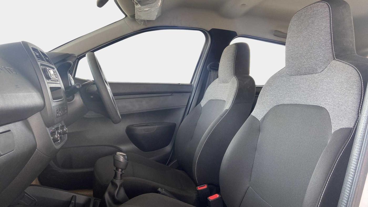 2023 Renault Kwid RXL 1.0 (O), Petrol, Manual, 5,397 km, Right Side Front Door Cabin