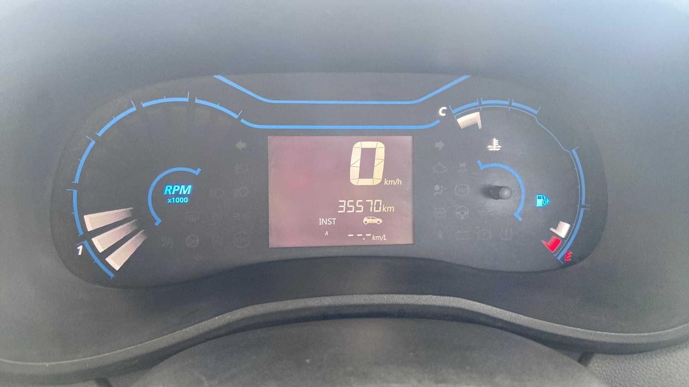 2020 Renault Kwid RXT 1.0 (O), Petrol, Manual, 35,754 km, Odometer Image