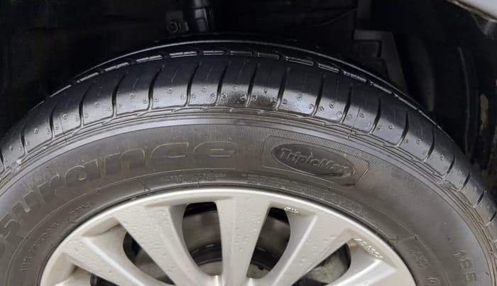 2023 Maruti Ciaz ZETA AT 1.5  SHVS PETROL, Petrol, Automatic, 31,540 km, Right Front Tyre Tread