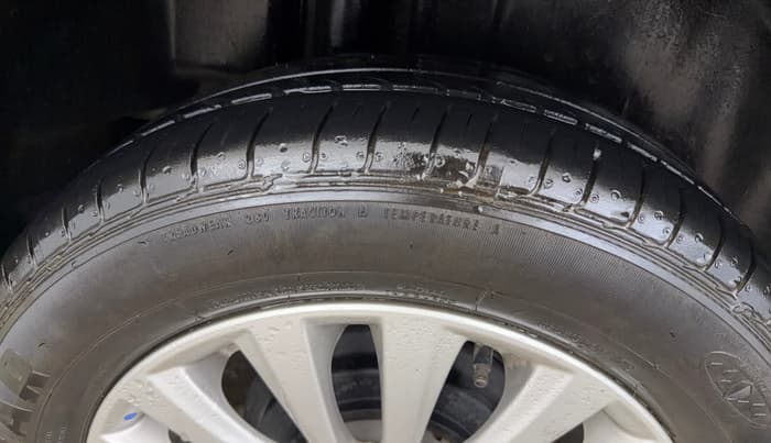 2023 Maruti Ciaz ZETA AT 1.5  SHVS PETROL, Petrol, Automatic, 31,540 km, Right Rear Tyre Tread