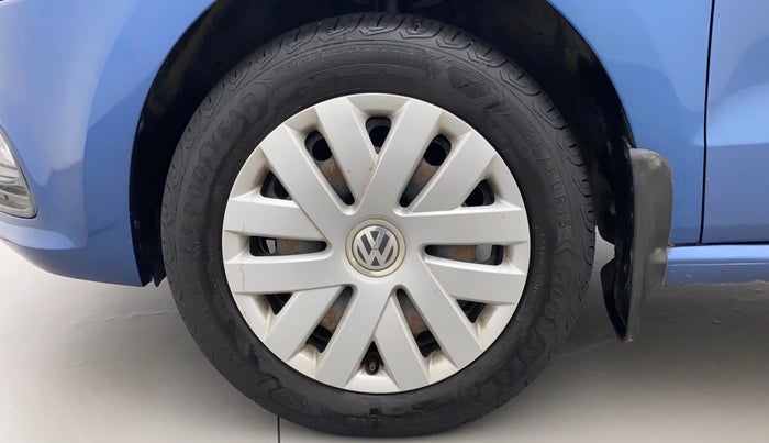2016 Volkswagen Polo COMFORTLINE 1.2L, Petrol, Manual, 55,849 km, Left Front Wheel