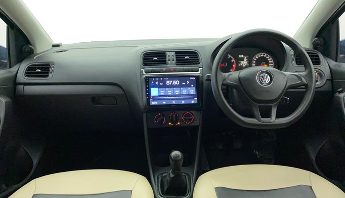 2016 Volkswagen Polo COMFORTLINE 1.2L, Petrol, Manual, 55,849 km, Dashboard