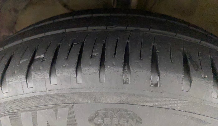 2017 Maruti Dzire VXI, Petrol, Manual, 58,442 km, Left Front Tyre Tread