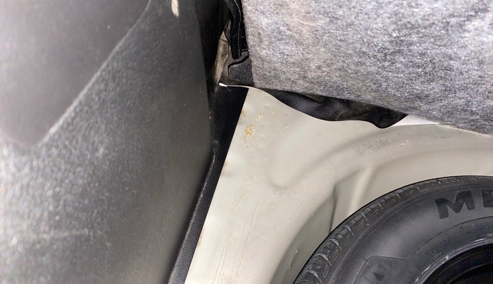 2019 Maruti Baleno ZETA CVT PETROL 1.2, Petrol, Automatic, 46,744 km, Boot floor - Slight discoloration