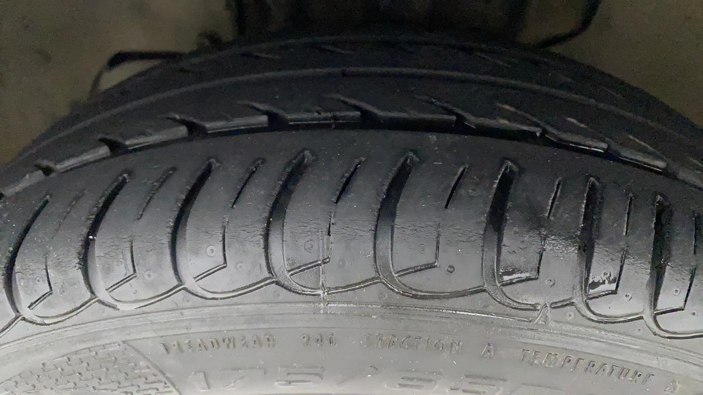 2018 Tata Tiago XZA PETROL, Petrol, Automatic, 22,679 km, Left Front Tyre Tread