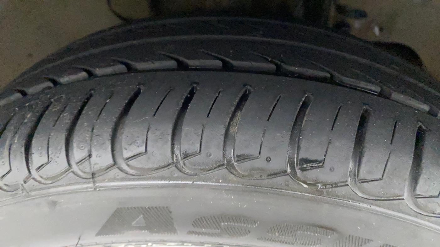 2018 Tata Tiago XZA PETROL, Petrol, Automatic, 22,679 km, Right Front Tyre Tread