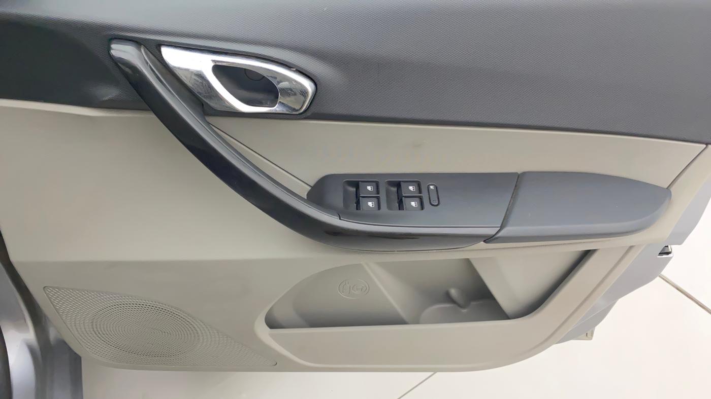 2018 Tata Tiago XZA PETROL, Petrol, Automatic, 22,679 km, Driver Side Door Panels Control