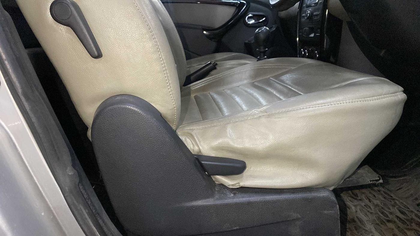 2012 Renault Duster 110 PS RXZ DIESEL, Diesel, Manual, 83,804 km, Driver Side Adjustment Panel
