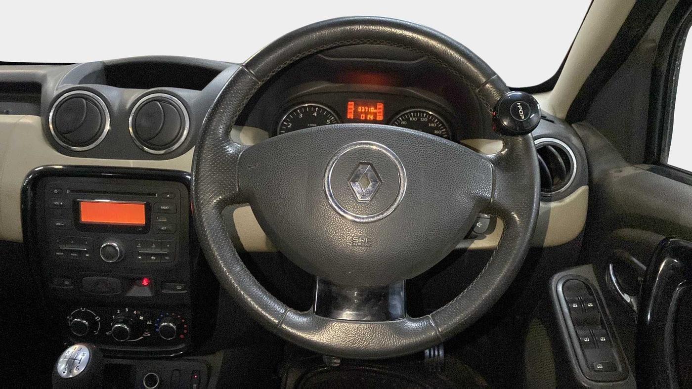2012 Renault Duster 110 PS RXZ DIESEL, Diesel, Manual, 83,804 km, Steering Wheel Close Up