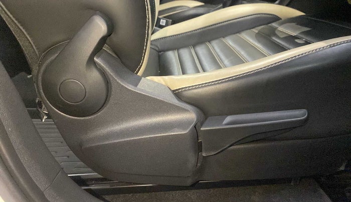 2022 Volkswagen VIRTUS COMFORTLINE TSI 1.0 MT, Petrol, Manual, 8,244 km, Driver Side Adjustment Panel