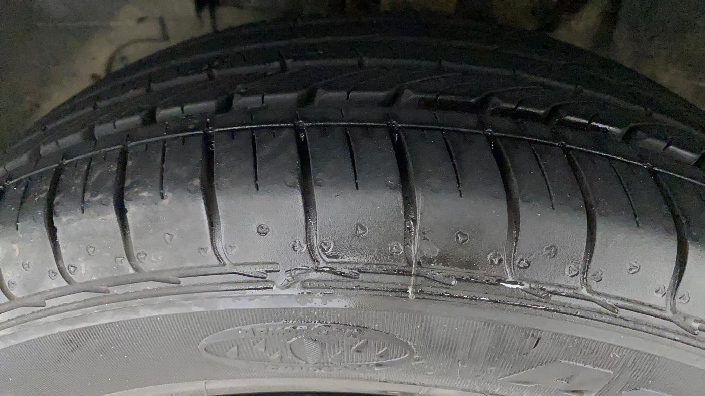 2019 Tata NEXON XM PETROL, Petrol, Manual, 37,294 km, Left Front Tyre Tread