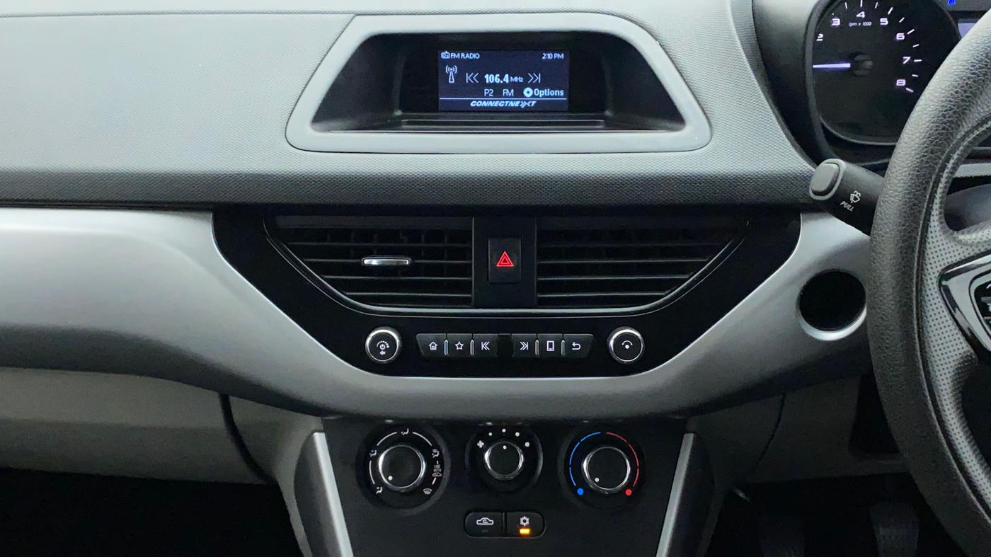 2019 Tata NEXON XM PETROL, Petrol, Manual, 37,294 km, Air Conditioner