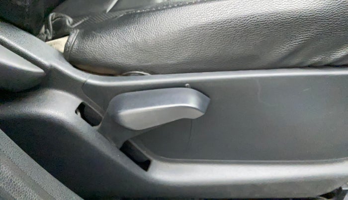 2019 Ford Ecosport TITANIUM 1.5L DIESEL, Diesel, Manual, 32,625 km, Driver Side Adjustment Panel