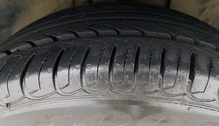 2019 Ford Ecosport TITANIUM 1.5L DIESEL, Diesel, Manual, 32,625 km, Right Front Tyre Tread