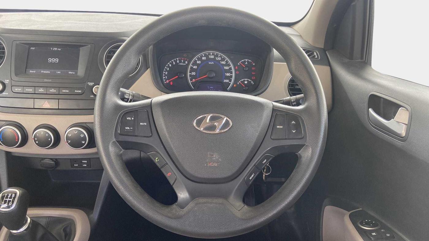 2017 Hyundai Grand i10 SPORTZ 1.2 KAPPA VTVT, Petrol, Manual, 43,457 km, Steering Wheel Close Up