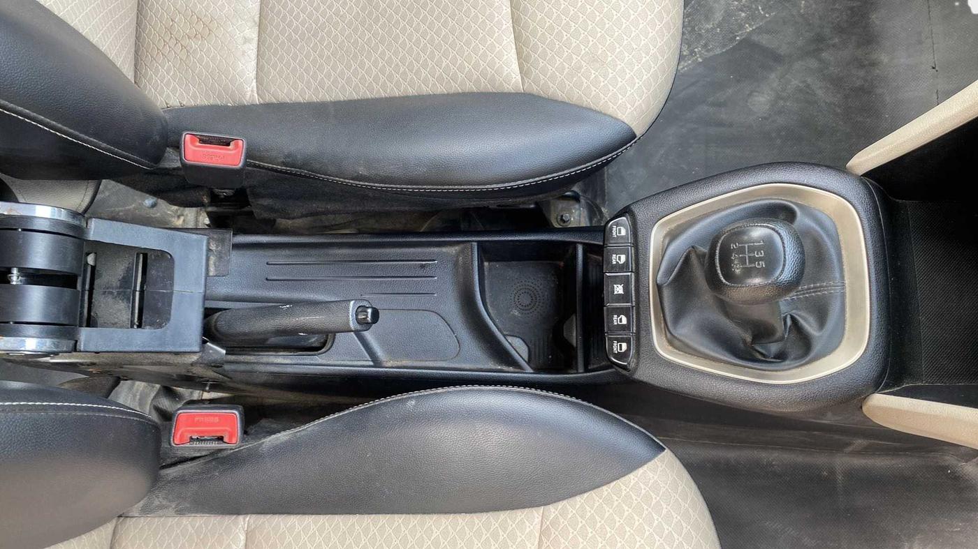 2018 Hyundai NEW SANTRO SPORTZ MT, CNG, Manual, 42,199 km, Gear Lever