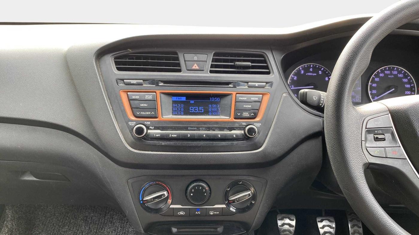 2015 Hyundai i20 Active 1.2 S, Petrol, Manual, 82,607 km, Air Conditioner