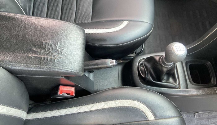 2017 Maruti Swift VDI (O), Diesel, Manual, 64,597 km, Gear Lever