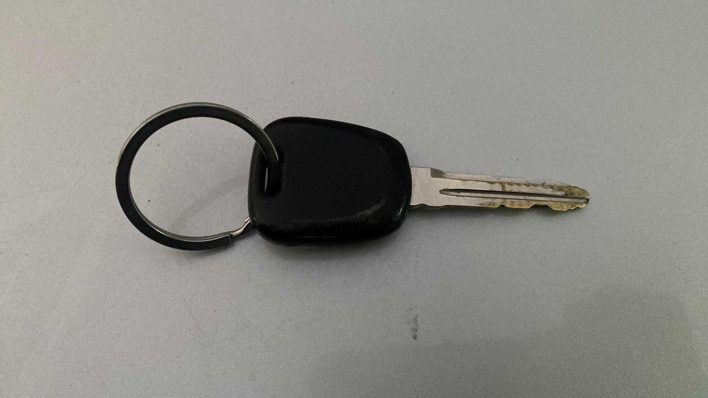 2018 Maruti Alto 800 LXI, Petrol, Manual, 76,911 km, Key Close Up