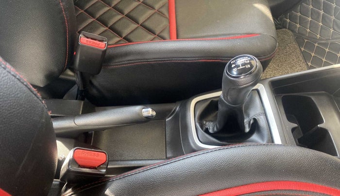 2021 Maruti Swift VXI, Petrol, Manual, 5,546 km, Gear Lever