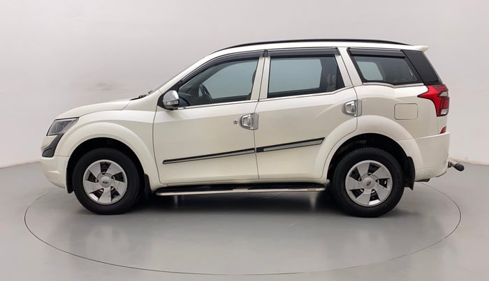 2019 Mahindra XUV500 W5, Diesel, Manual, 30,127 km, Left Side