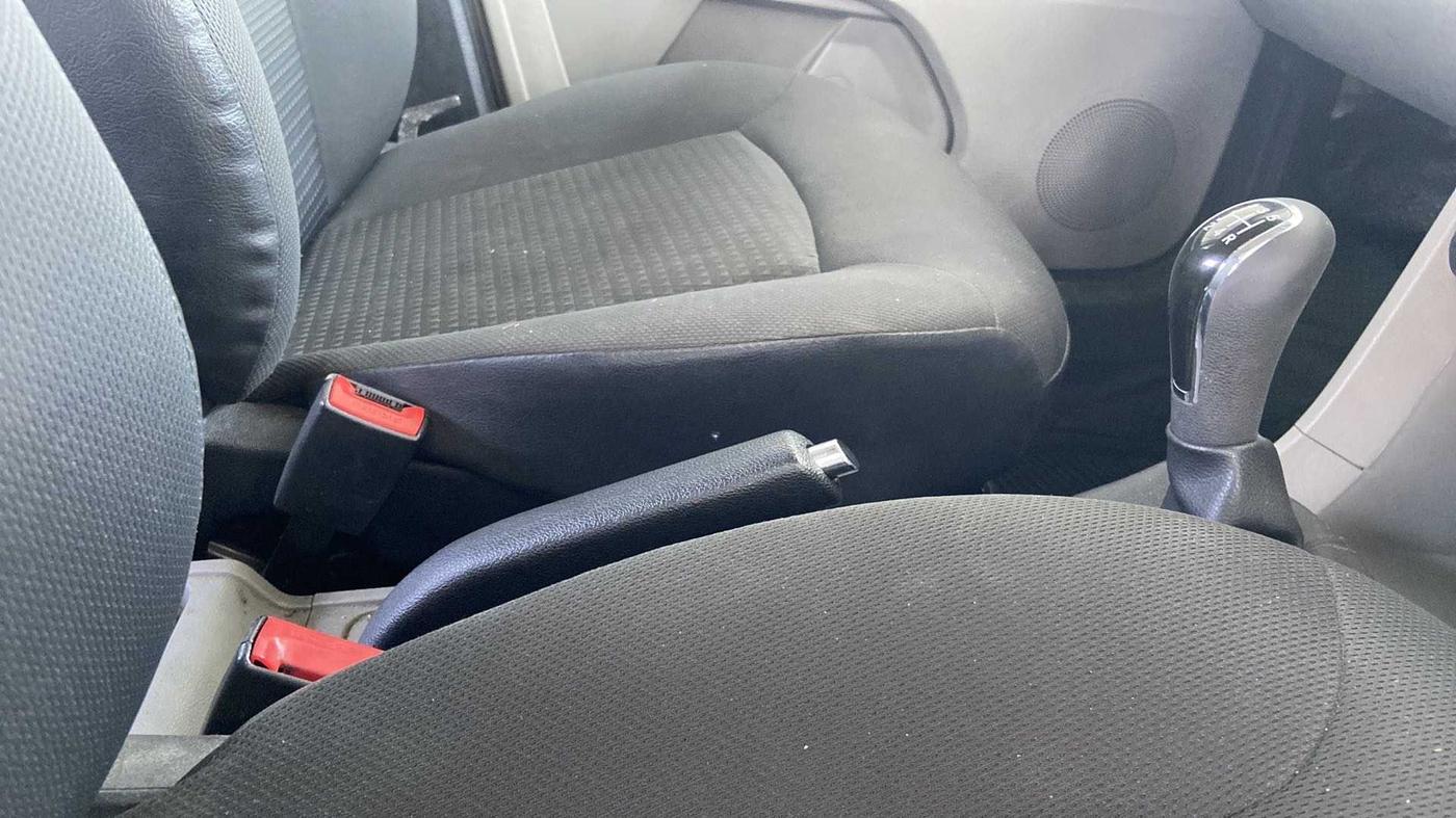 2018 Tata Tiago XZ PETROL, Petrol, Manual, 95,638 km, Gear Lever