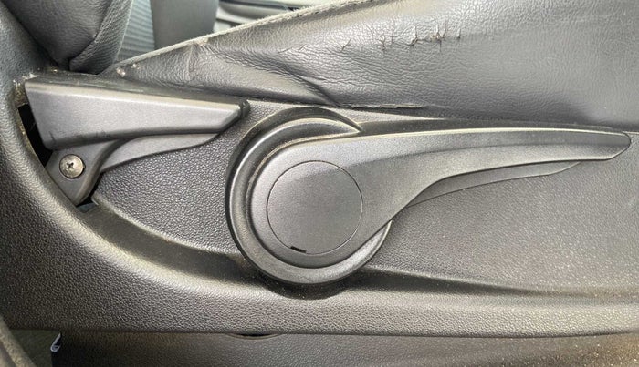 2018 Tata Tiago XZ PETROL, Petrol, Manual, 95,638 km, Driver Side Adjustment Panel