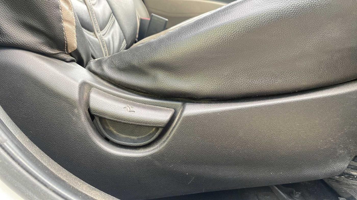 2018 Hyundai Grand i10 SPORTZ 1.2 KAPPA VTVT, Petrol, Manual, 31,428 km, Driver Side Adjustment Panel
