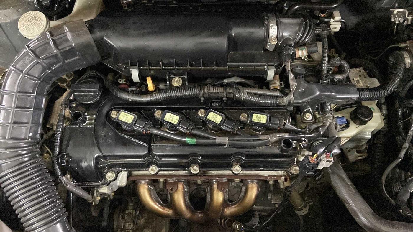 2019 Maruti Swift VXI AMT, Petrol, Automatic, 10,297 km, Open Bonet