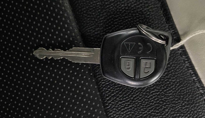 2019 Maruti Swift VXI AMT, Petrol, Automatic, 10,297 km, Key Close Up