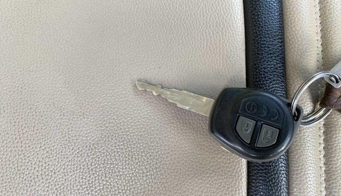 2022 Maruti Dzire VXI AMT, Petrol, Automatic, 19,626 km, Key Close Up