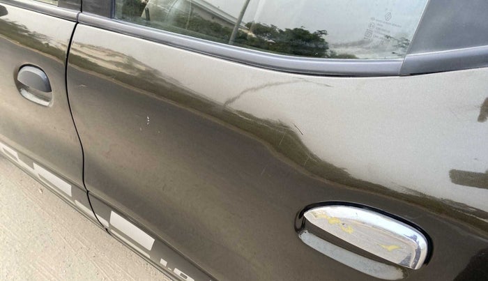 2018 Renault Kwid RXT 1.0 (O), Petrol, Manual, 44,612 km, Rear left door - Chrome on handle has slight discoularation