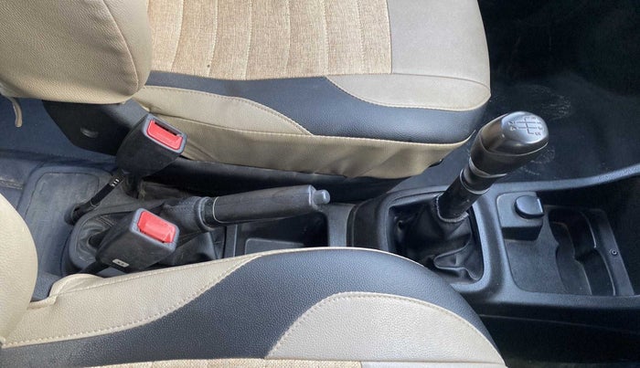 2018 Renault Kwid RXT 1.0 (O), Petrol, Manual, 44,612 km, Gear Lever