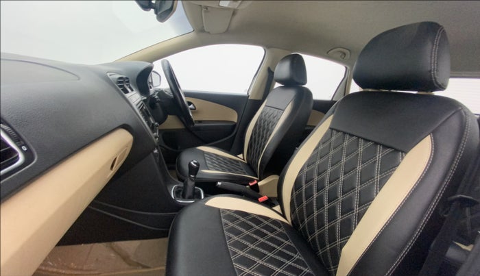 2016 Volkswagen Polo HIGHLINE1.2L, Petrol, Manual, 71,808 km, Right Side Front Door Cabin