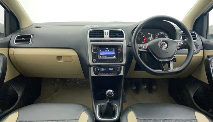 2016 Volkswagen Polo HIGHLINE1.2L, Petrol, Manual, 71,808 km, Dashboard