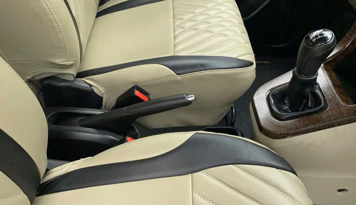 2019 Maruti New Wagon-R VXI 1.2, Petrol, Manual, 25,550 km, Gear Lever